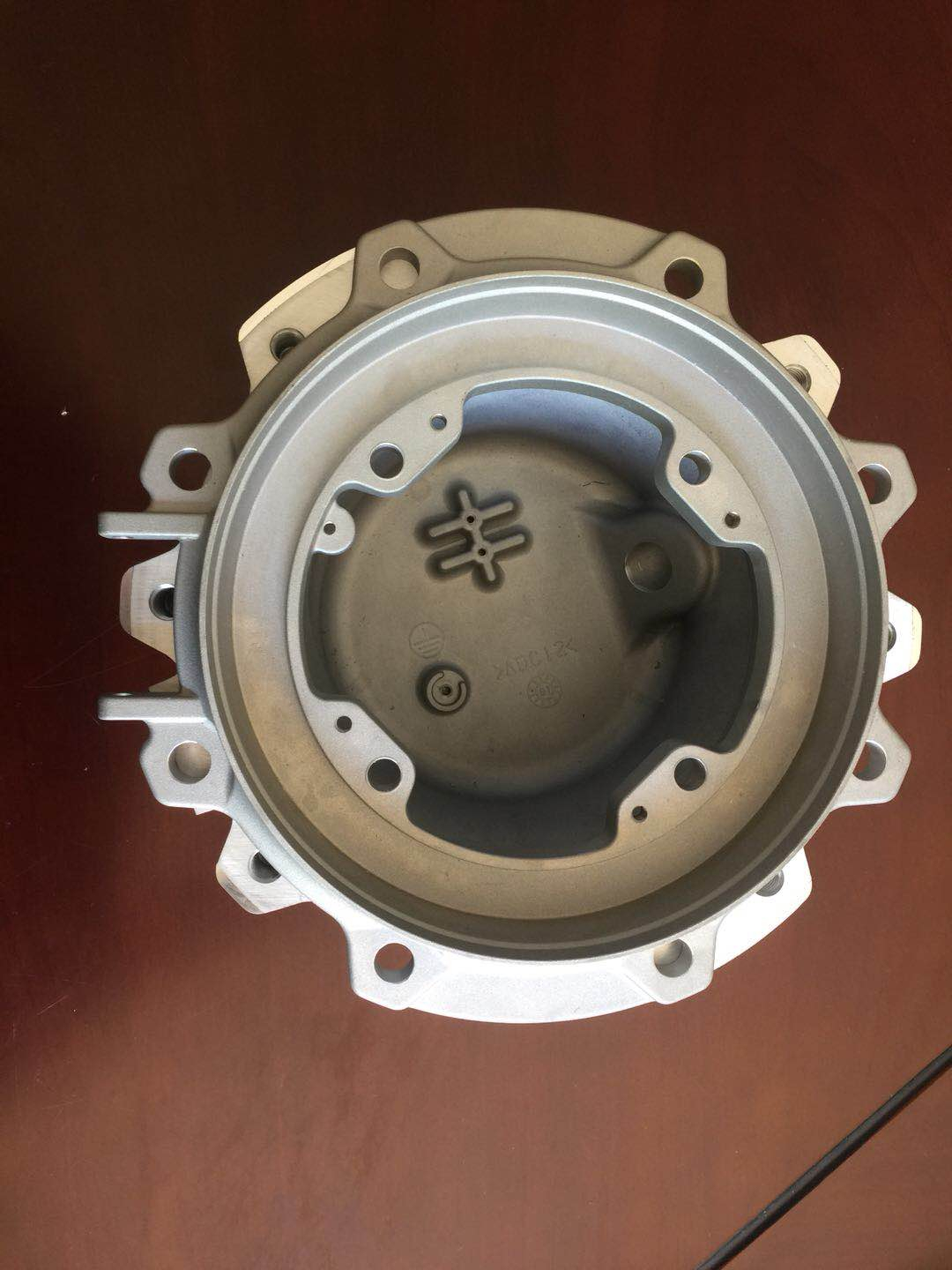 精密铸造+表面涂装+CNC 加工